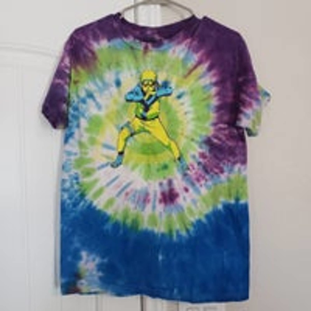 Naruto Shippuden Tye Dye size Large T shirt